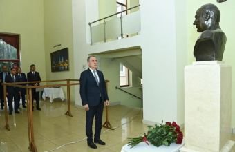 Ceyhun Bayramov Azərbaycanın Kiyevdəki səfirliyində olub