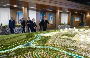 İlham Əliyev Özbəkistanda "Yeni Daşkənd" layihəsi ilə tanış olub