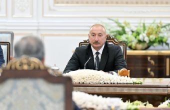 İlham Əliyev Şavkat Mirziyoyevi Azərbaycana səfərə dəvət edib