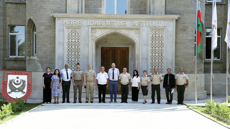 İngilis dili kursunun açılış mərasimi keçirilib