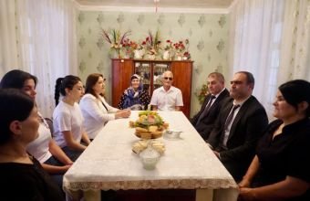 Naxçıvanda 56 illik ailə həyatı yaşayan Məmmədovlar ailəsi ilə görüş keçirilib -
