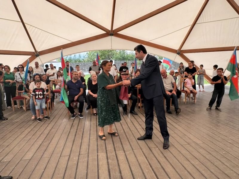 Növbəti köç karvanları Xankəndi, Xocalı və Ağdərəyə çatıb, açarlar təqdim edilib -
