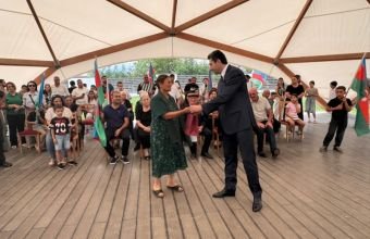 Növbəti köç karvanları Xankəndi, Xocalı və Ağdərəyə çatıb, açarlar təqdim edilib -