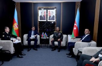 Azərbaycan – Rusiya arasında hərbi sahədə əlaqələrin inkişaf istiqamətləri müzakirə olunub