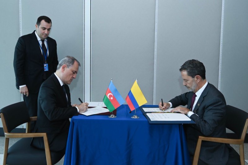Azərbaycan və Kolumbiya qarşılıqlı şəkildə viza rejimini ləğv ediblər