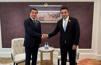 Bişkekdə Hikmət Hacıyev Alen Simonyanla görüşüb