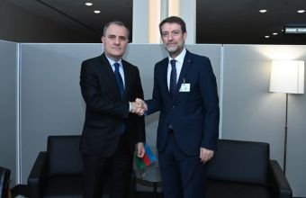 Ceyhun Bayramov Ferit Hoxa ilə görüşüb