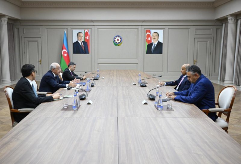 Əli Əsədov Beynəlxalq Üzgüçülük Federasiyasının prezidenti ilə görüşüb