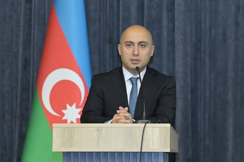 Emin Əmrullayev: Bu il 125 mindən çox azərbaycanlı birinci sinfə qədəm qoyur