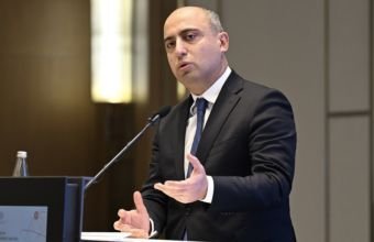 Emin Əmrullayev: Oxuduğunu anlamamada ciddi pedaqoji problem var