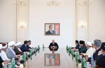 İlham Əliyev Bakıda keçirilən beynəlxalq konfransların iştirakçılarını qəbul edib