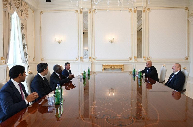 İlham Əliyev "Global Infrastructure Partners" şirkətinin rəhbərini qəbul edib -