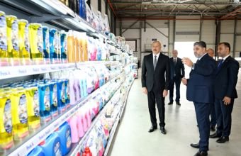 İlham Əliyev Qaradağ rayonunda kağız və gigiyenik məhsulların istehsalı müəssisəsinin açılışında iştirak edib -