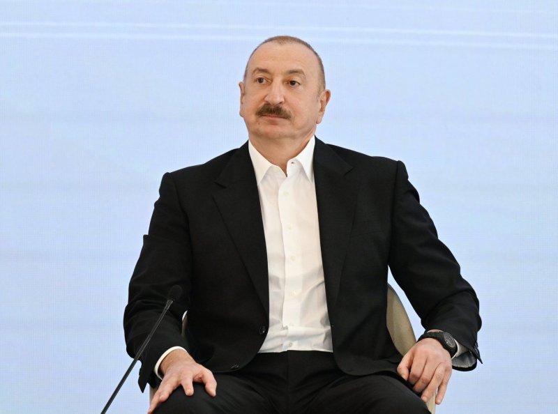 İlham Əliyev Şamaxıda "Nəsimi Bağları" kompleksi ilə tanış olub