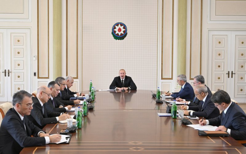 İlham Əliyevin sədrliyi ilə müşavirə keçirilib