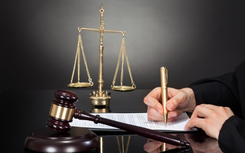 İnsan və vətəndaş hüquqlarının və azadlıqlarının əsas prinsipi nədən ibarətdir? -