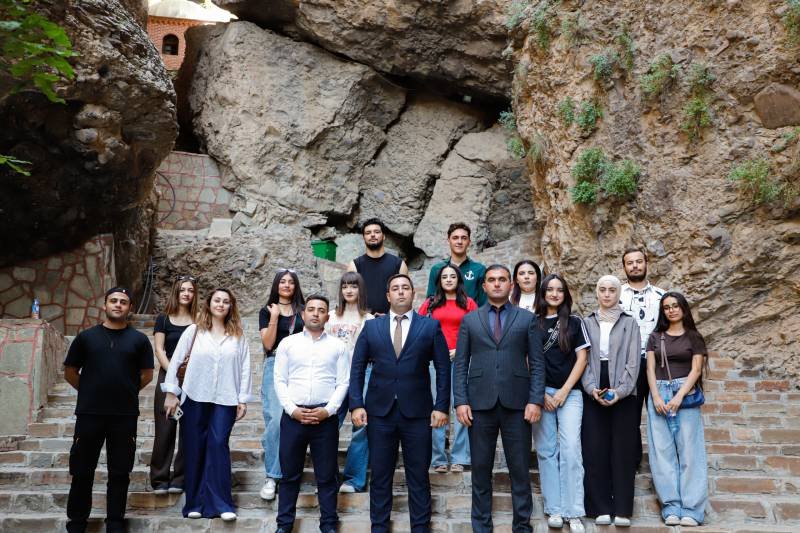 Könüllü gənclər “Əshabi-Kəhf Ziyarətgahı”nda olublar