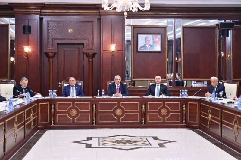 Milli Məclisin Regional məsələlər komitəsinin payız sessiyasında ilk iclası keçirilib