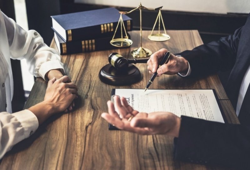 Müharibə qanunlarını pozmağa görə qanunvericilikdə məsuliyyət nəzərdə tutulub? -