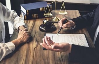 Müharibə qanunlarını pozmağa görə qanunvericilikdə məsuliyyət nəzərdə tutulub? -