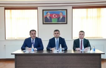Naxçıvan Muxtar Respublikasının təhsil naziri kollektivə təqdim olunub