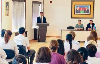 Naxçıvan Şəhər Poliklinikasında “Sülh, sağlamlıq və insan hüquqları” mövzusunda maarifləndirici tədbir keçirilib
