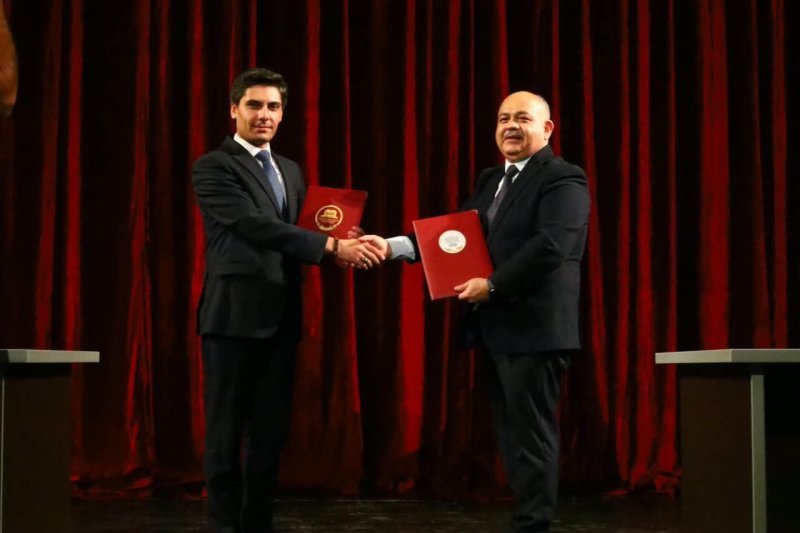 Naxçıvan teatrında tarixi imza