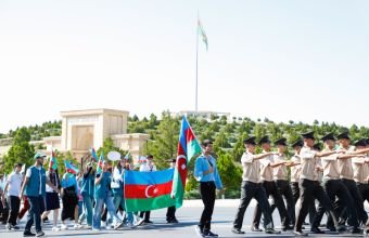 Naxçıvanda gənclərin Dövlət Suverenliyi Gününə həsr olunmuş vətənpərvərlik yürüşü keçirilib -