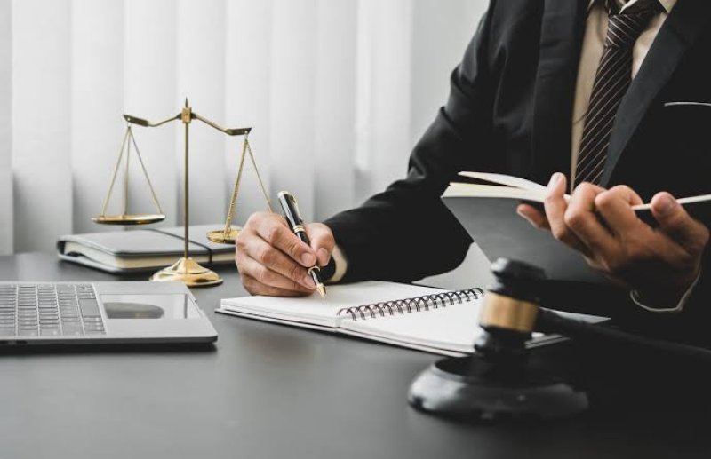 Normativ hüquqi aktda dəyişiklik edə bilərmi? -