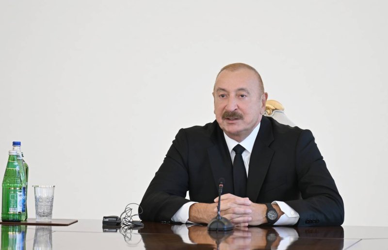 Prezidentin sosial şəbəkə hesablarında beynəlxalq konfransların iştirakçıların qəbuluna dair video paylaşılıb