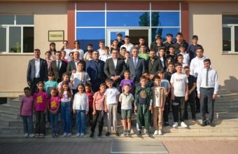 REGES tərəfindən Ordubad şəhər tam orta internat məktəbinə ziyarət təşkil olunub -