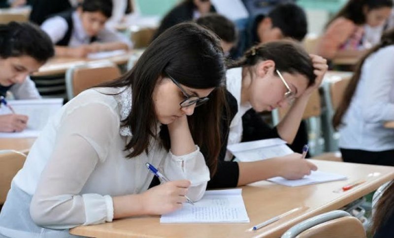 Xaricdə təhsil almış şəxs müsabiqədənkənar yalnız bir dəfə dövlət qulluğu vəzifəsinə təyin edilə biləcək
