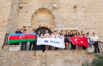 "YAŞAT" Fondunun təşkilatçılığı ilə şəhid övladları Çanaqqalaya gedib