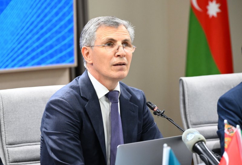 Zahid Oruc: "Dövlət qulluğunda 2 800-dən çox vakant yer var"