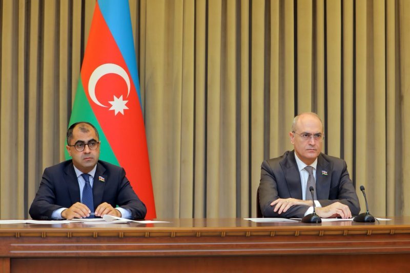 Ali Məclisin növbəti plenar iclası keçirilib