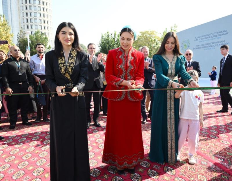 Aşqabadda MAMA "Ana təbiət" beynəlxalq incəsənət sərgisi açılıb