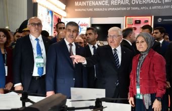 Azərbaycan və Türkiyə müdafiə nazirləri "ADEX 2026" sərgisini ziyarət ediblər