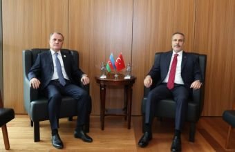 Azərbaycan və Türkiyə XİN başçılarının təkbətək görüşü keçirilib
