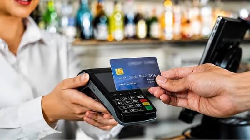 Azərbaycanda nağdsız ödənişlər 9 %-ə yaxın artıb