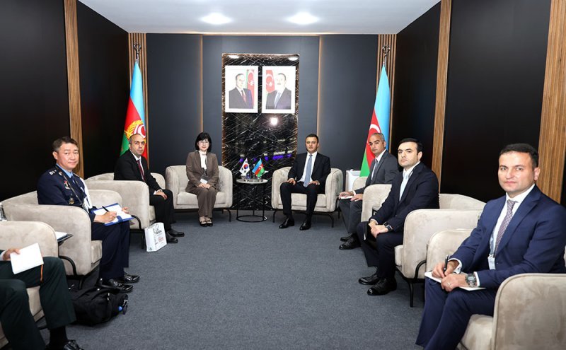 Baş direktor “ADEX 2026” sərgisində görüşlər keçirib