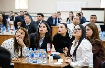 Dövlət qurumlarının gənc əməkdaşları arasında intellekt yarışı keçirilib -
