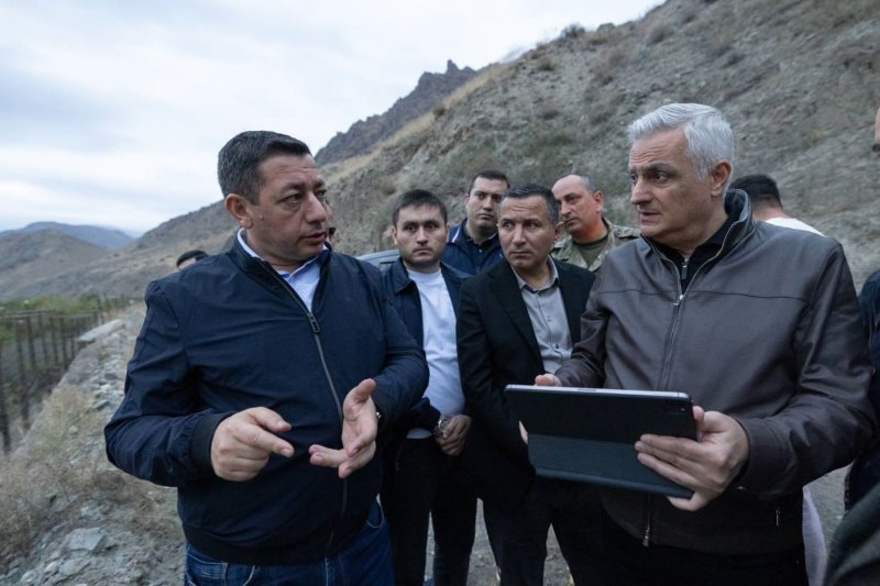 Ermənistan Zəngəzur dəhlizinin keçəcəyi ərazilərdə hərəkətə keçdi