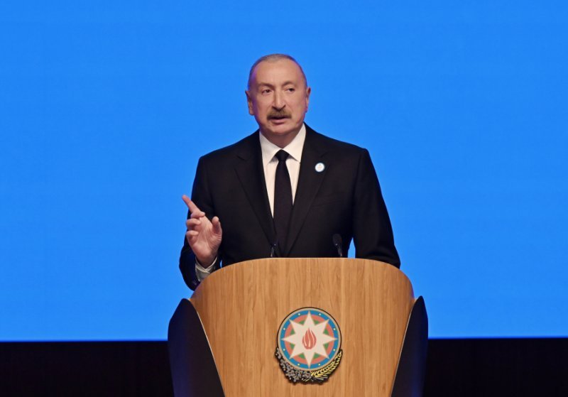 İlham Əliyev: Bizə kömək edən olmayıb, silahları da öz pulumuza almışıq