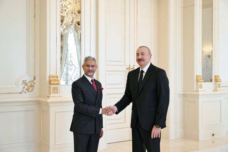 İlham Əliyev Hindistanın xarici işlər nazirini qəbul edib -