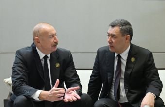 İlham Əliyev və Sadır Japarov qeyri-rəsmi söhbət edib