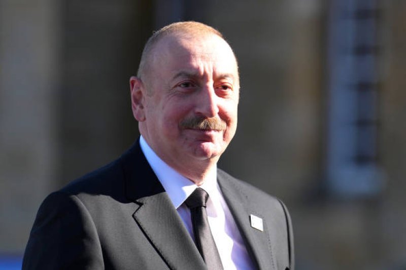 İlham Əliyevin ilk dəfə Azərbaycan Prezidenti seçilməsindən 23 il ötür