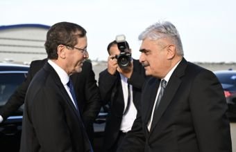 İsrail Prezidenti İsxak Hersoq Azərbaycana səfərə gəlib