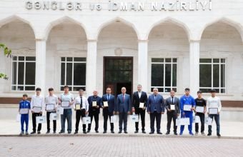 Məcid Seyidov beynəlxalq yarışlarda uğur qazanan Naxçıvan idmançıları ilə görüşüb -