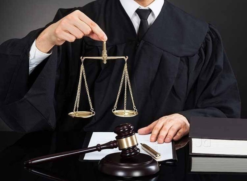 Mülki prosessual hüquqda Vəkilin prosesdə məcburi iştirakı nəzərdə tutulubmu? -