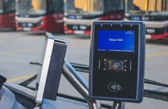 Müntəzəm avtobus marşrutlarında nağdsız ödənişlərin payı açıqlanıb